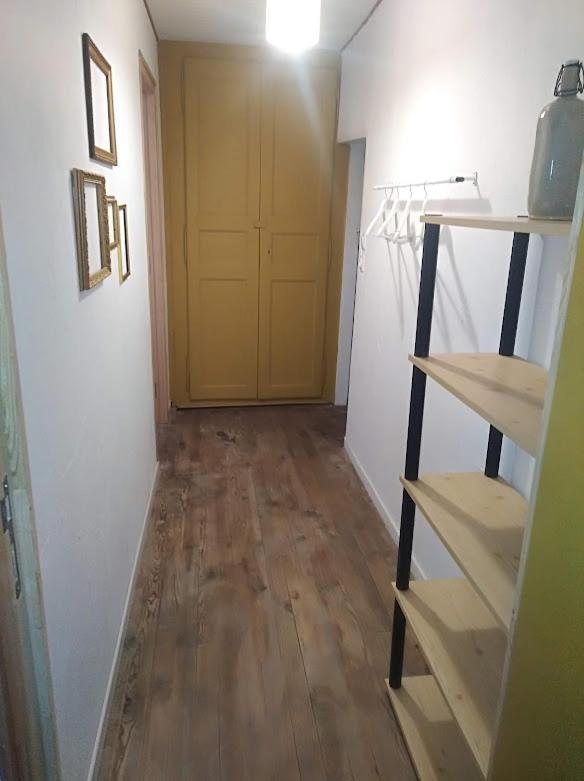 Appartement cozy dans maison privée Tauves Exterior foto