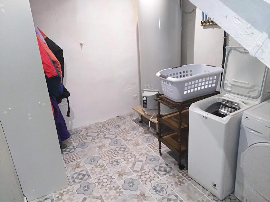 Appartement cozy dans maison privée Tauves Exterior foto